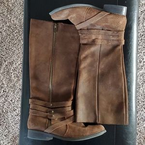 Steve Madden flat boots